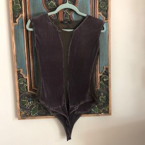 dark green leotard
